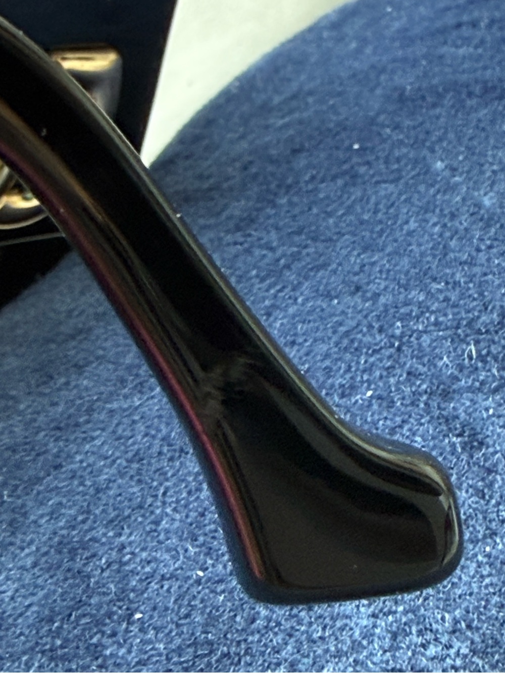 EUC, Ret. $500+ Gucci Oversized Rectangle Sunglasses, Black / Size 54-19-145 - Picture 11 of 11